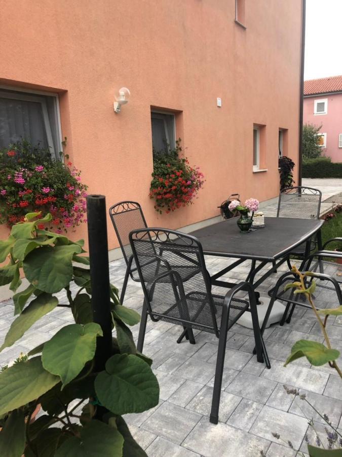 קסטב Two Bedroom Apartment מראה חיצוני תמונה