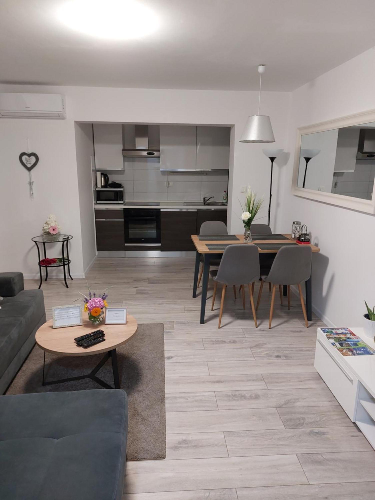 קסטב Two Bedroom Apartment מראה חיצוני תמונה
